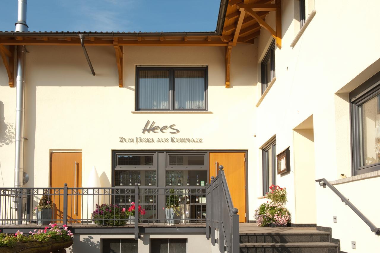 Auen Weingut Hees - Landgasthof Zum Jaeger Aus Kurpfalz מראה חיצוני תמונה